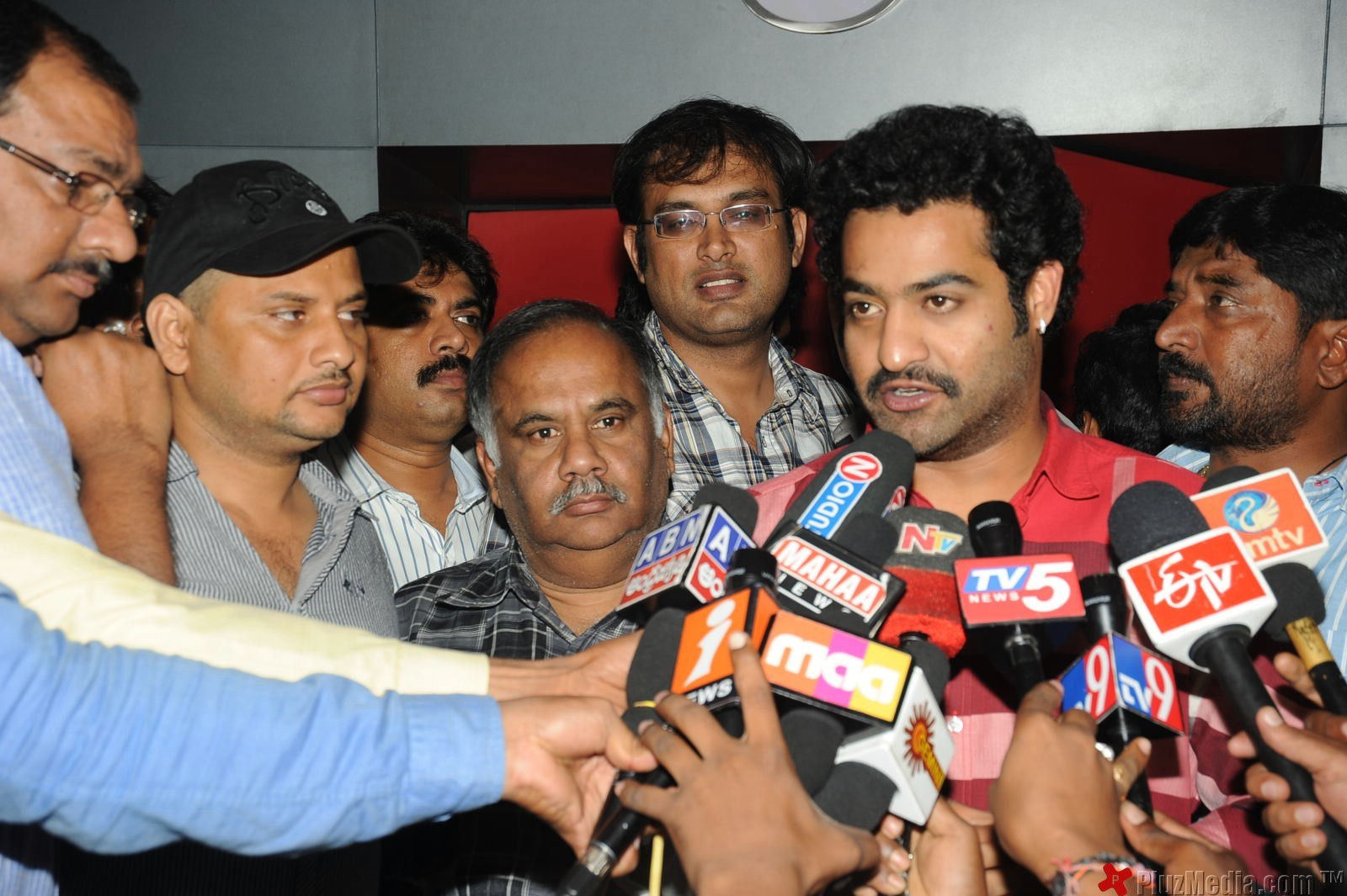 Jr NTR at Oosaravelli Specital Show - Pictures | Picture 96315